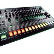 Roland Aira TR-8 Test Hardware Step-Sequencer Drumcomputer Roland Aira TR-8 Test Hardware Step-Sequencer Drumcomputer