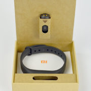 Das Xiaomi Mi Fitness Armband in seiner Verpackung Das Xiaomi Mi Fitness Armband in seiner Verpackung