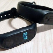 Zwei Xiaomi Mi Fitness-Armbämder im Einsatz Zwei Xiaomi Mi Fitness-Armbämder im Einsatz