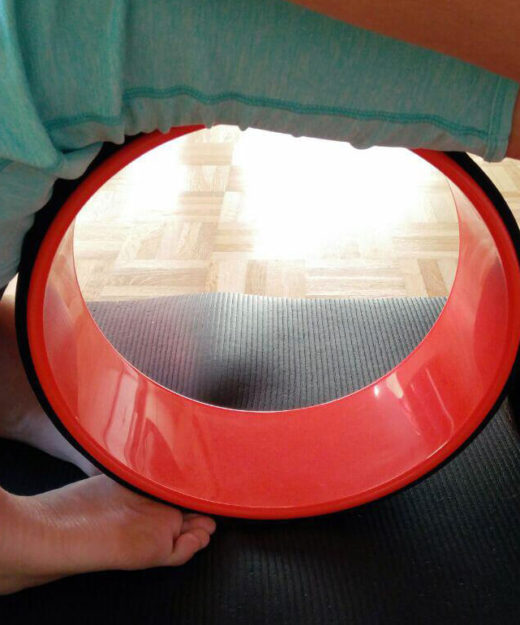 We The Planet Yoga Rad Bauchmuskeln