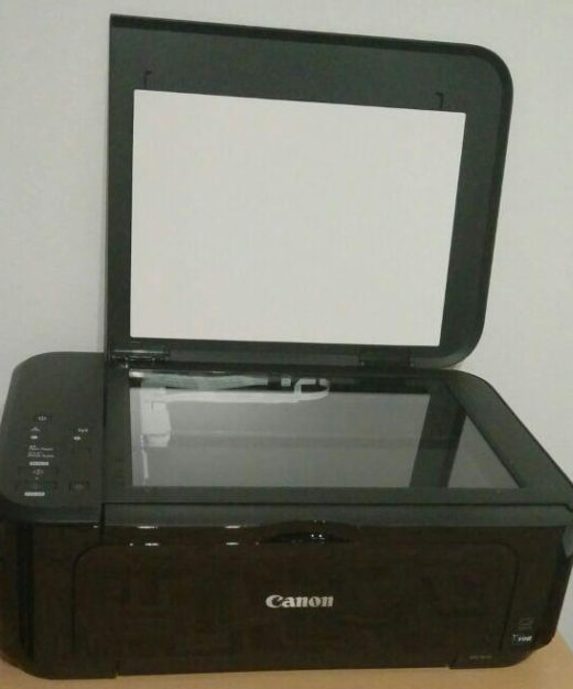 Offene Klappe im Canon Pixma MG3650 Test