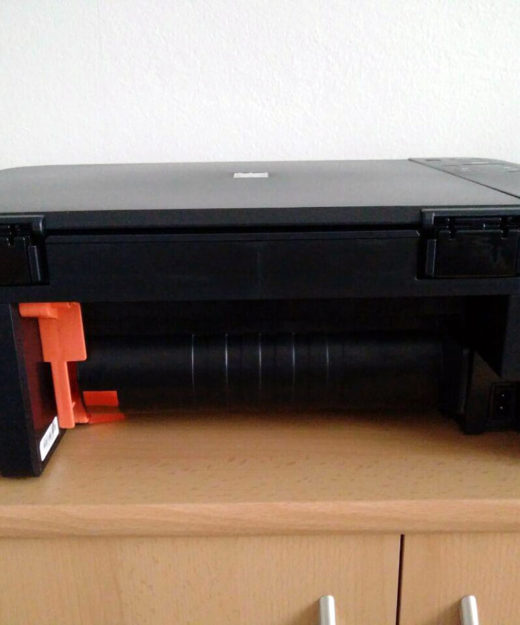 Orange Sicherheitsstifte im Canon Pixma MG3650 Test