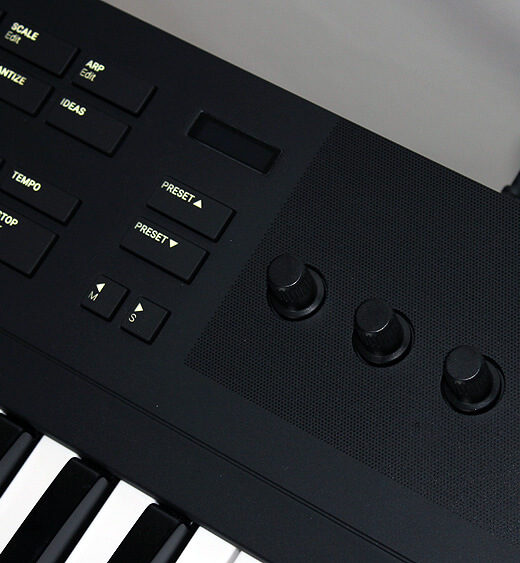 Das Komplete Kontrol A61 hat sich im Test als Empfehlung erwiesen