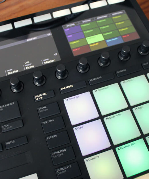 Direkt über den Pads befinden sich die Funktionstasten für Schnellzugriffe.