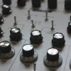 Außer einem MIDI-Anschluss fehlt dem Lyra-8 nichts. Außer einem MIDI-Anschluss fehlt dem Lyra-8 nichts.