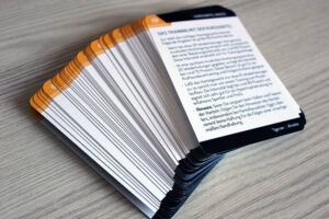 Jedes figgrs Kartenset besteht aus 50 Karten (Übungen, Anleitungen, Aktionskarten und mehr).