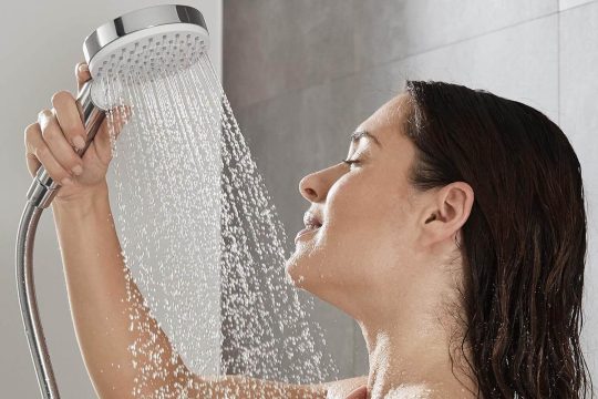 Wasser sparen Dusche Wenn die Duschbrause wassersparend läuft können mit dem Dusch Wassersparer Energie und somit Geld Ausgaben reduziert werden