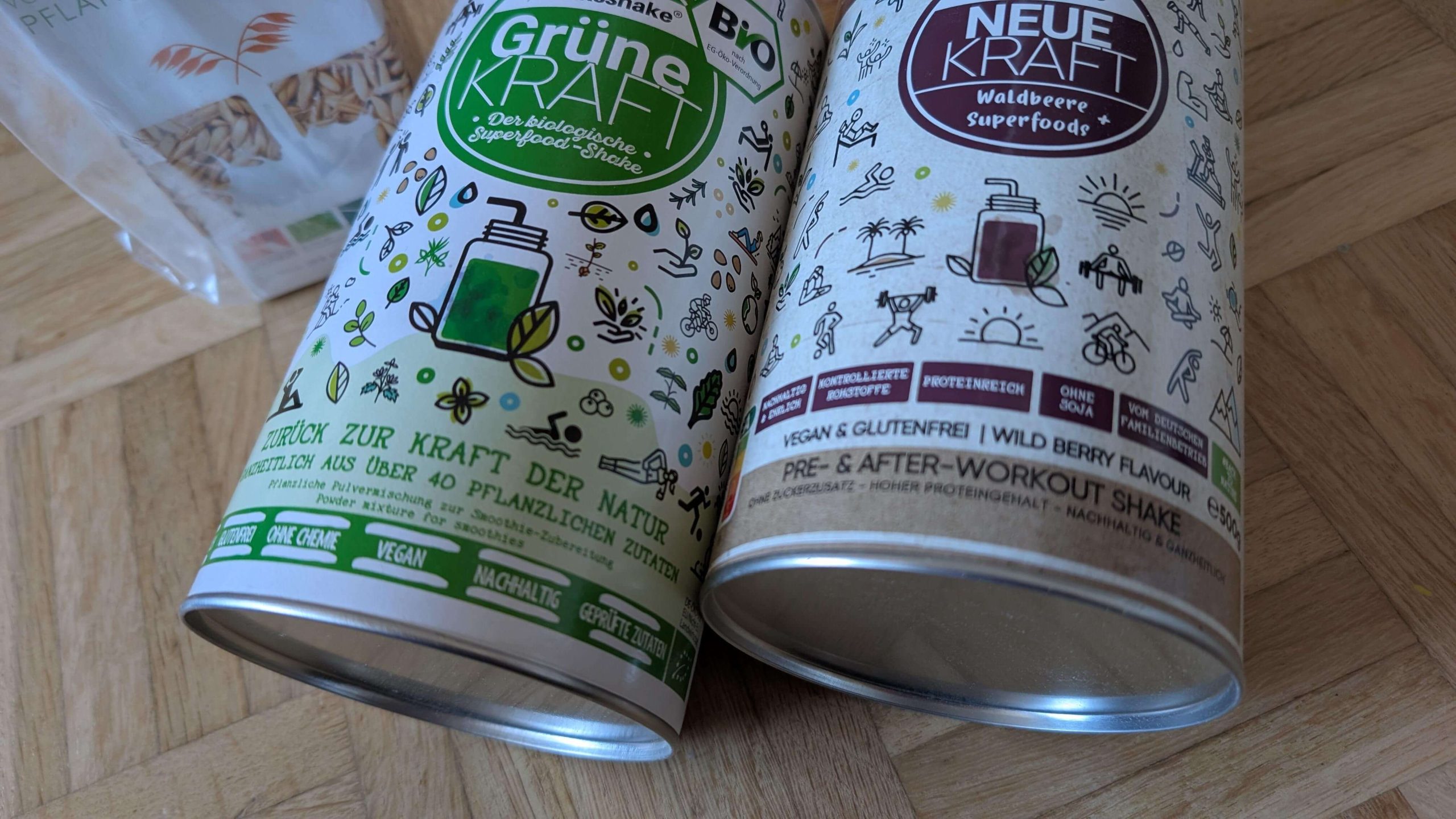 Grüne Kraft und Neue Kraft als Superfood sowie Superfood-Shake.