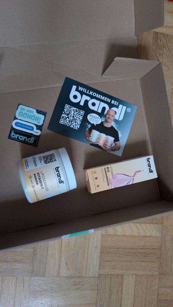 Das Brandl Nutrition liposomale Vitamin C und und die Vitamin B12 Tropfen schneiden gut ab.