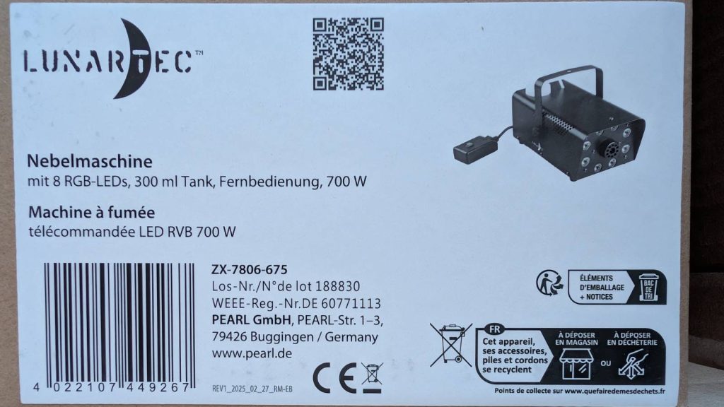 Detaillierte Beschriftung: Bei der kleinen Nebelmaschine trifft die Erwartungshaltung vernünftige Resultate.