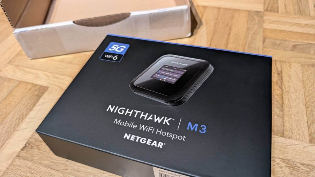 Sicher verpackt und geliefert kommt der mobile SIM Router an.