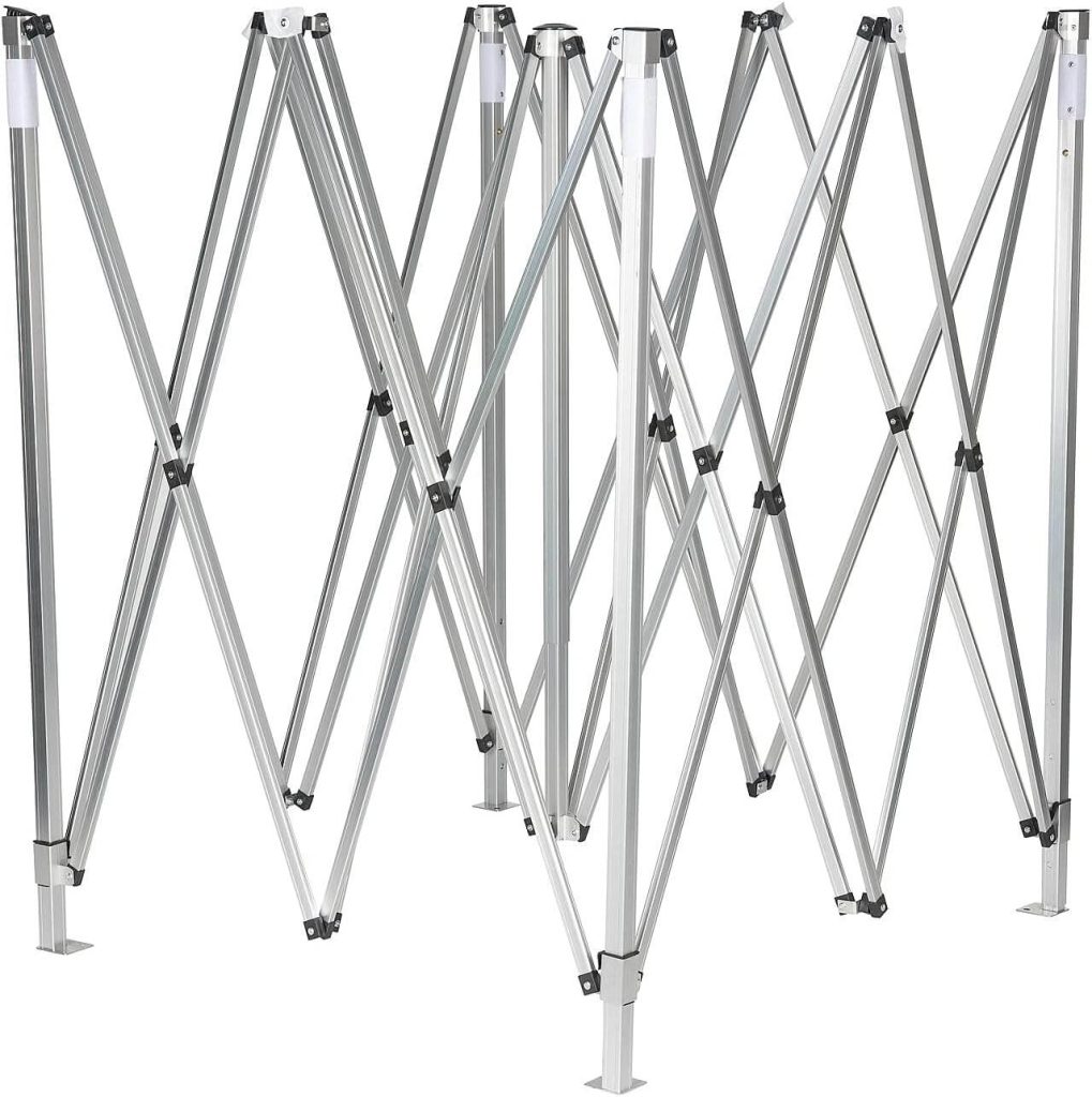 Die Ziehtechnik des Faltpavillons macht die Sache einfach.