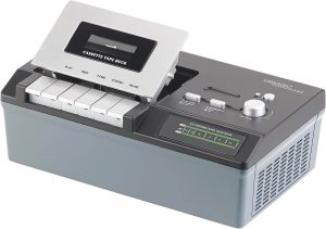 Die Frontansicht des auvisio Kassettendecks.