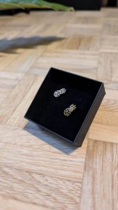 In der Verpackung ebenso schön wie beim Tragen.