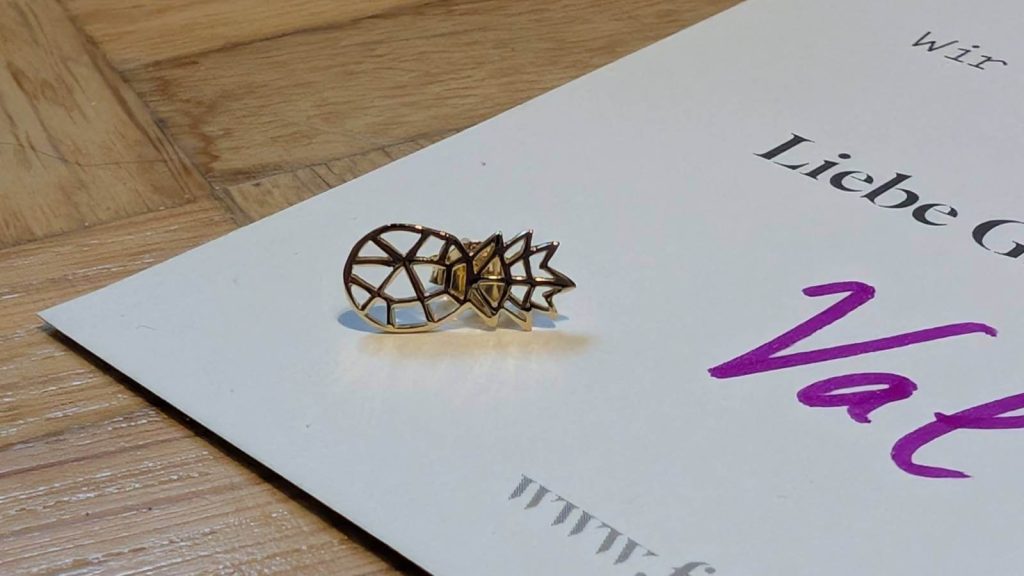 Fruchtig frech und goldschön: fejn Schmuck in durchdachtem Design.