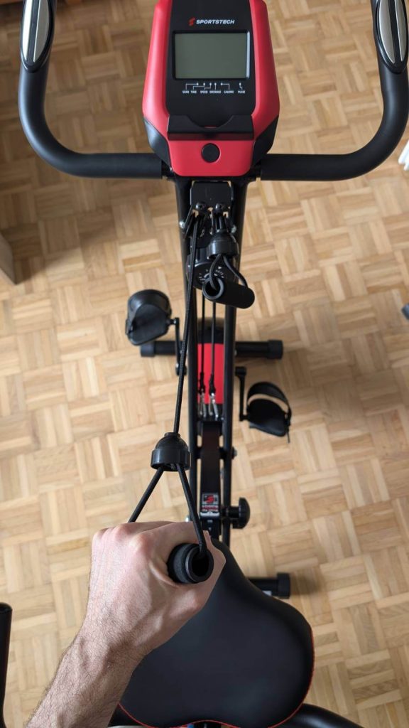 Zusätzliches Training mit den Händen, wenn man das möchte.