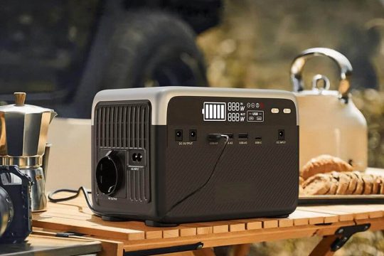 revolt Solarkonverter Powerstation & Solar-Powerbank